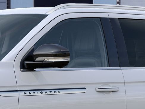 New 2027 Lincoln Navigator Reserve AWD/4WD image 19