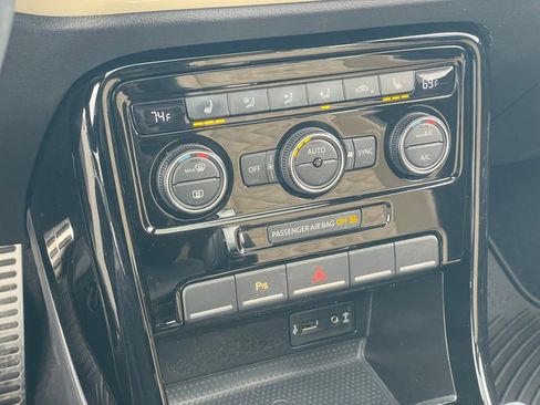 Used 2019 Volkswagen Beetle 2.0T Final Edition SEL image 22