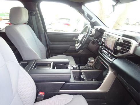 Used 2025 Toyota Tundra SR5 AWD/4WD image 16