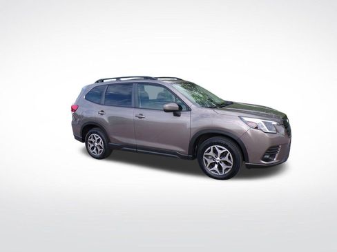 Used 2022 Subaru Forester Premium AWD/4WD image 8