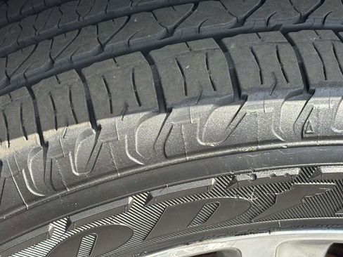 Used 2012 Jeep Grand Cherokee Laredo image 25