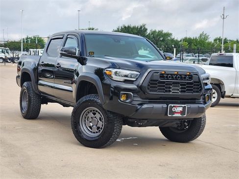 Used 2023 Toyota Tacoma TRD Off-Road AWD/4WD image 2