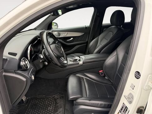 Used 2019 Mercedes-Benz GLC 300 4MATIC Coupe image 10