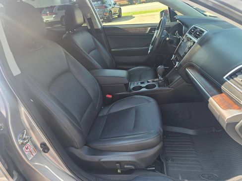 Used 2019 Subaru Outback 3.6R Limited AWD/4WD image 22