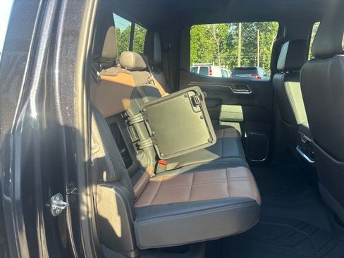 Used 2023 Chevrolet Silverado 1500 High Country w/ High Country Premium Package AWD/4WD image 42
