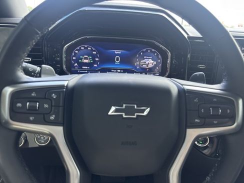 Used 2025 Chevrolet Silverado 1500 LT Trail Boss w/ Convenience Package II AWD/4WD image 29