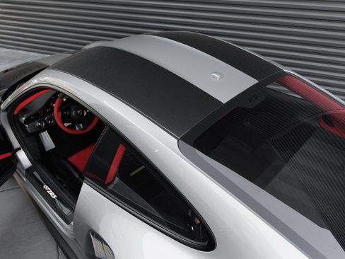 Certified 2019 Porsche 911 GT2 RS RWD image 14