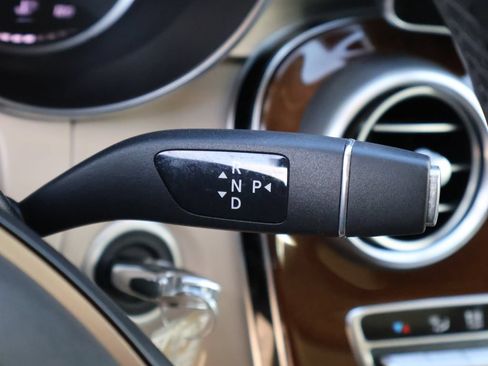 Used 2016 Mercedes-Benz GLC 300 4MATIC image 30