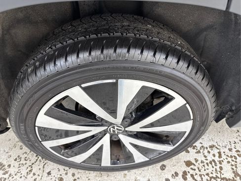 Used 2022 Volkswagen Taos SE w/ IQ.Drive SE Package FWD image 30