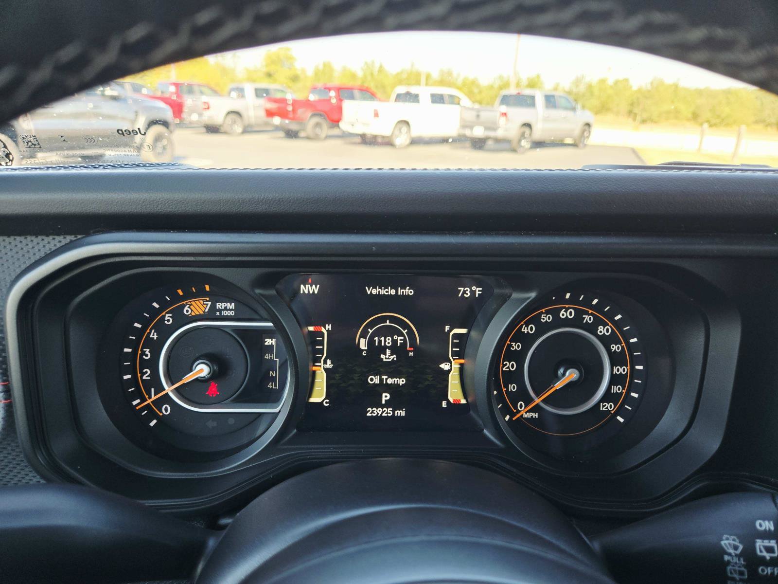 Used 2025 Jeep Wrangler Unlimited Rubicon w/ Convenience Group AWD/4WD image 26
