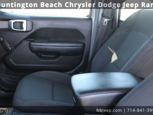 Used 2023 Jeep Wrangler Sport image 25