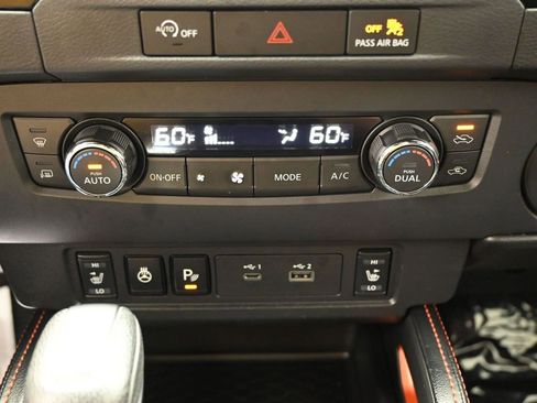 Used 2023 Nissan Frontier PRO-4X w/ Pro-4X Premium Package AWD/4WD image 16