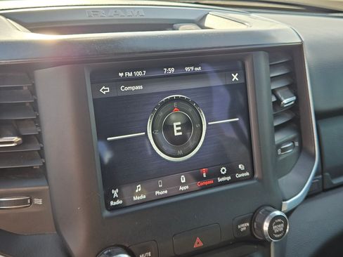 Used 2019 RAM 1500 Big Horn RWD image 18