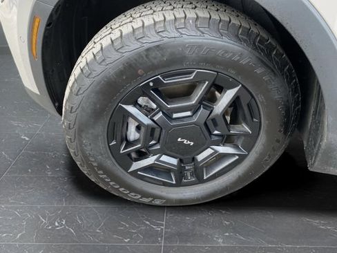 Certified 2024 Kia Sorento SX Prestige image 46