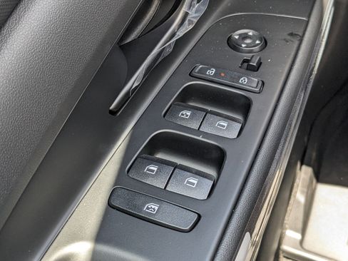 New 2025 Hyundai Elantra SEL image 20