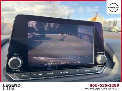 Used 2022 Nissan Rogue SV image 24