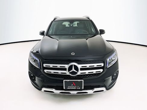Used 2023 Mercedes-Benz GLB 250 image 2