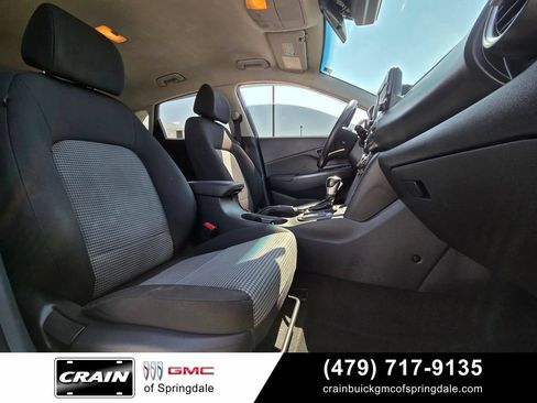 Used 2019 Hyundai Kona SEL FWD image 30