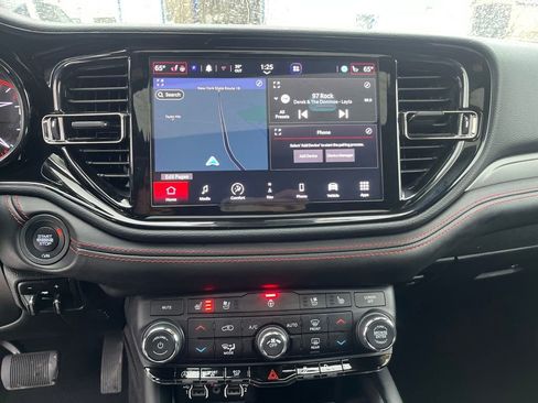 Used 2023 Dodge Durango GT image 24