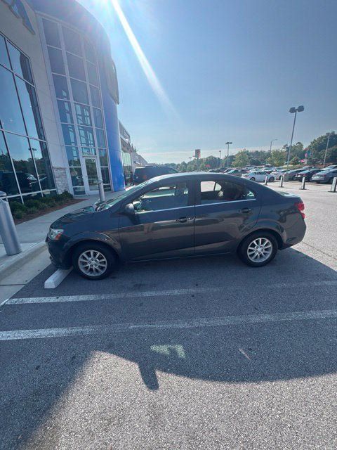 Used 2017 Chevrolet Sonic LT w/ Convenience Package FWD image 14
