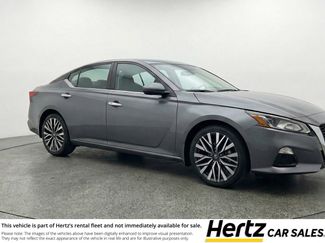 Used 2025 Nissan Altima 2.5 SV video 1