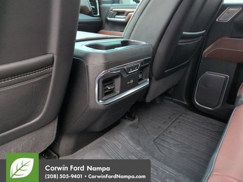 Used 2024 GMC Sierra 3500 Denali Ultimate AWD/4WD image 28