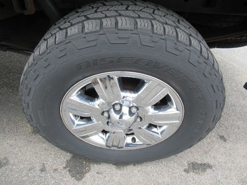 Used 2011 Ford F150 XLT w/ XLT Chrome Pkg image 11