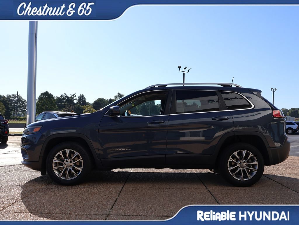 Used 2021 Jeep Cherokee Latitude Plus FWD image 3