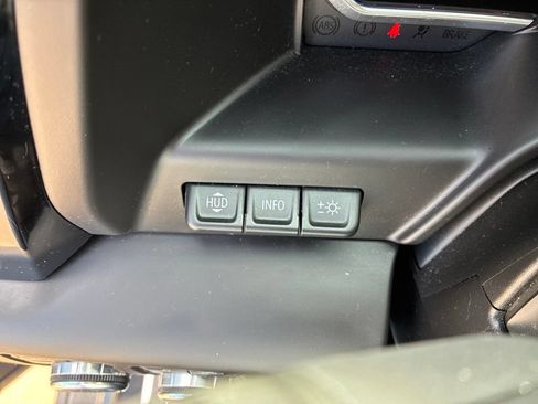 Used 2023 GMC Sierra 1500 AT4 w/ AT4 Premium Package AWD/4WD image 13