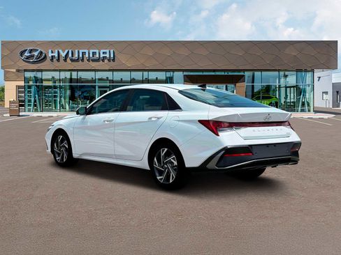 New 2025 Hyundai Elantra Limited w/ Cargo Package image 5