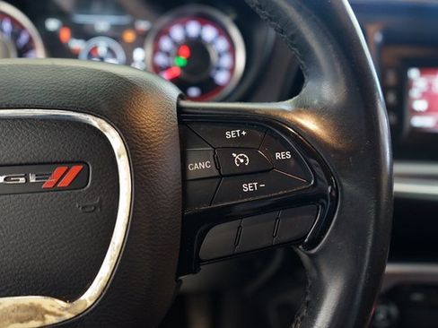 Used 2016 Dodge Challenger SXT image 24