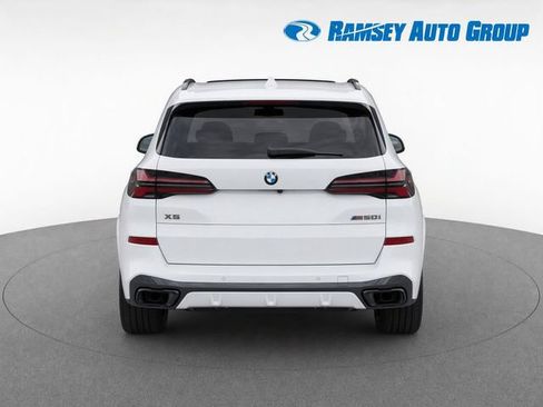Used 2022 BMW X5 M50i w/ Climate Comfort Package AWD/4WD image 7