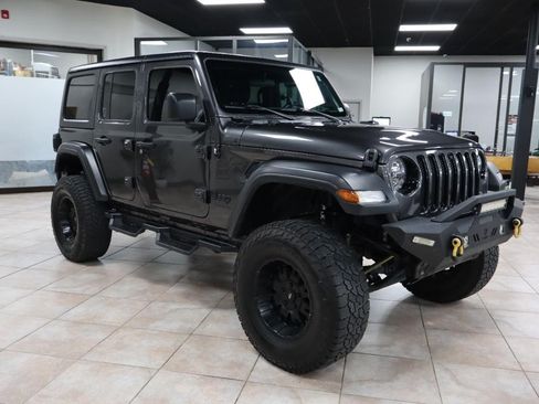 Used 2021 Jeep Wrangler Unlimited Sport AWD/4WD image 12