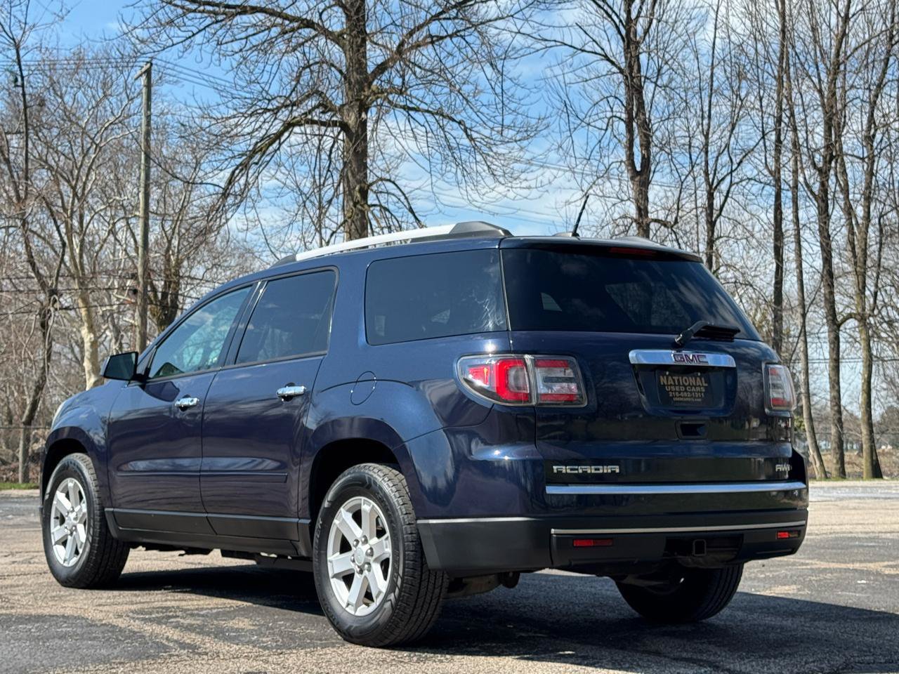 Used 2016 GMC Acadia SLE AWD/4WD image 7
