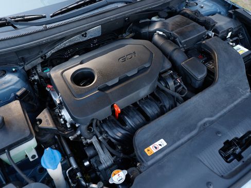 Used 2015 Hyundai Sonata SE image 40