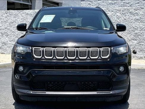 Used 2022 Jeep Compass Latitude FWD image 2