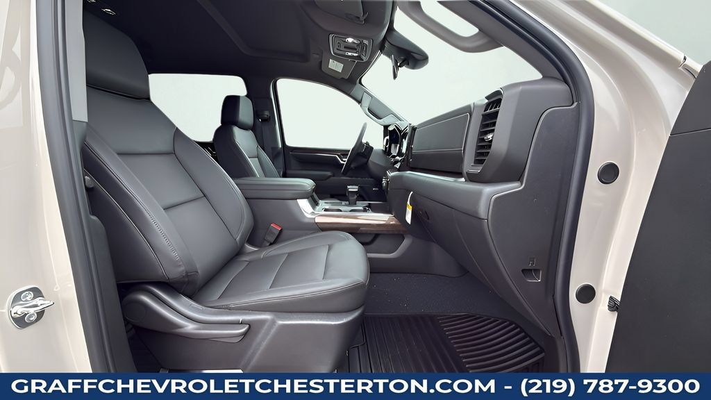 New 2026 Chevrolet Silverado 1500 RST w/ Convenience Package II AWD/4WD image 32