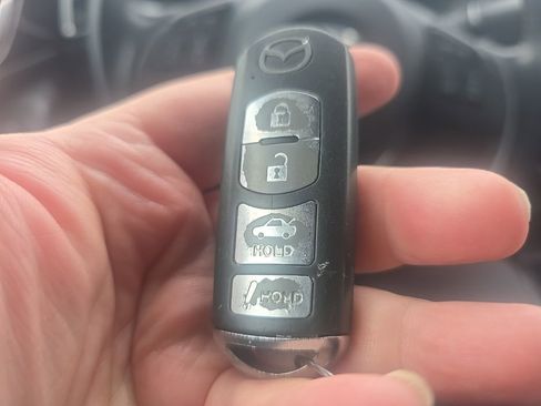 Used 2015 MAZDA MAZDA3 i Touring image 19