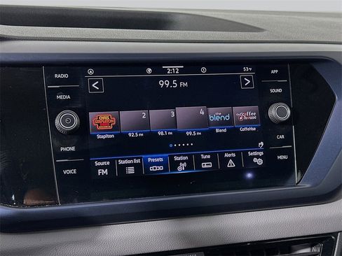 Used 2023 Volkswagen Taos SE w/ Panoramic Sunroof Package image 12