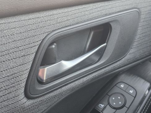 Used 2022 Nissan Rogue SV image 10