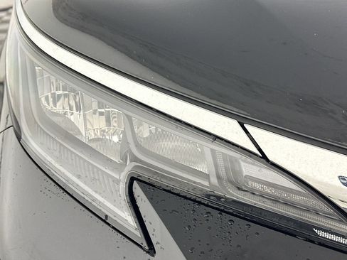 Used 2024 Toyota Sienna LE image 9