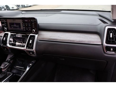Used 2021 Kia Sorento SX Prestige image 17