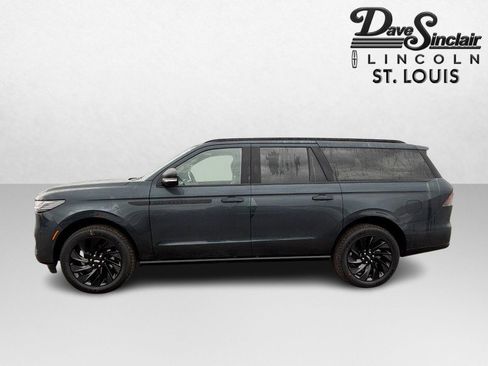 New 2026 Lincoln Navigator L Reserve w/ Jet Appearance Package image 6