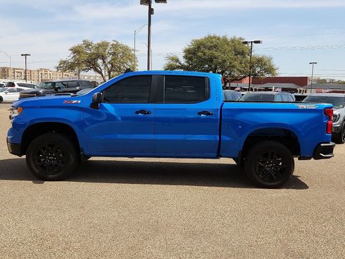 Used 2025 Chevrolet Silverado 1500 LT Trail Boss w/ Convenience Package II AWD/4WD image 2
