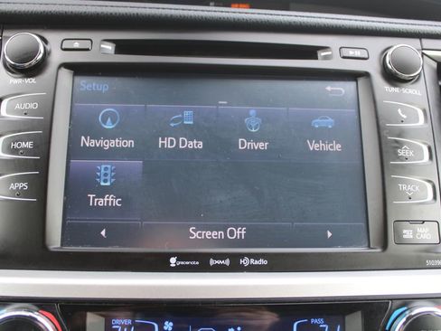 Used 2019 Toyota Highlander AWD V6 image 49