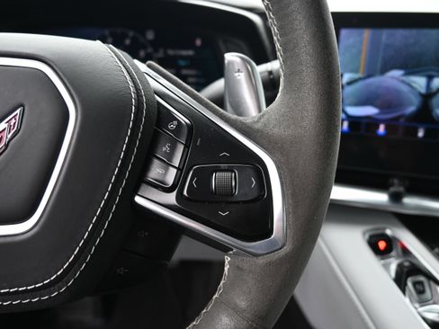 Used 2021 Chevrolet Corvette Stingray Premium Conv w/ Z51 Performance Package image 24