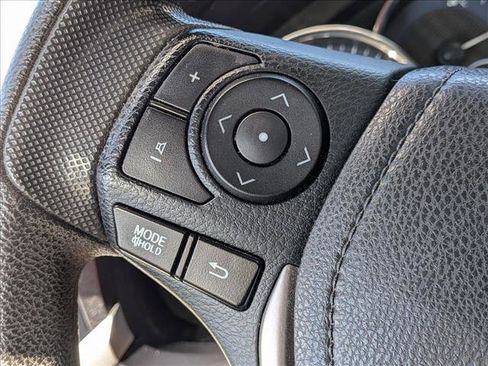 Used 2015 Toyota Corolla LE image 11