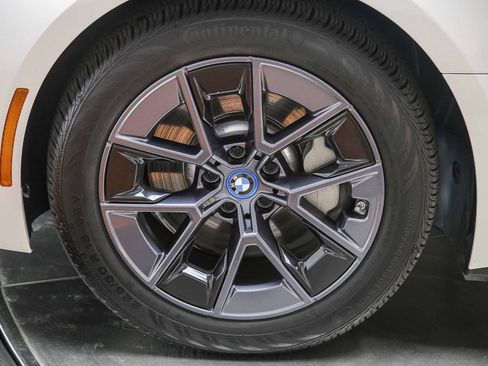 Used 2023 BMW i4 eDrive35 w/ Premium Package RWD image 10