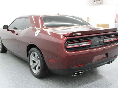 Used 2020 Dodge Challenger SXT image 6