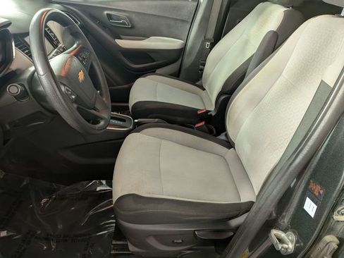 Used 2020 Chevrolet Trax LS w/ Tint and Cruise Package image 12